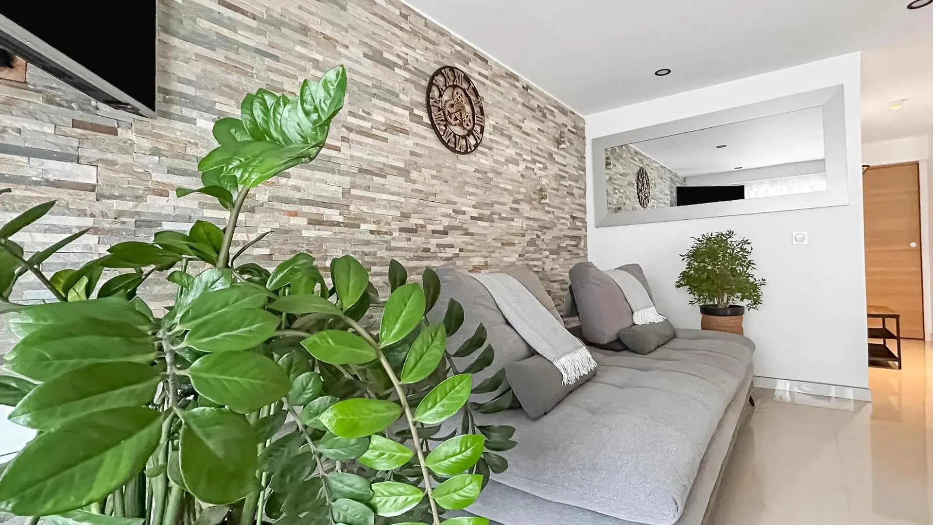 Apartament Escapade A Nice - T2 Cosy, Clim & Balcon